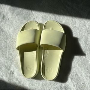 Lemon ice lululemon blissfeel slides